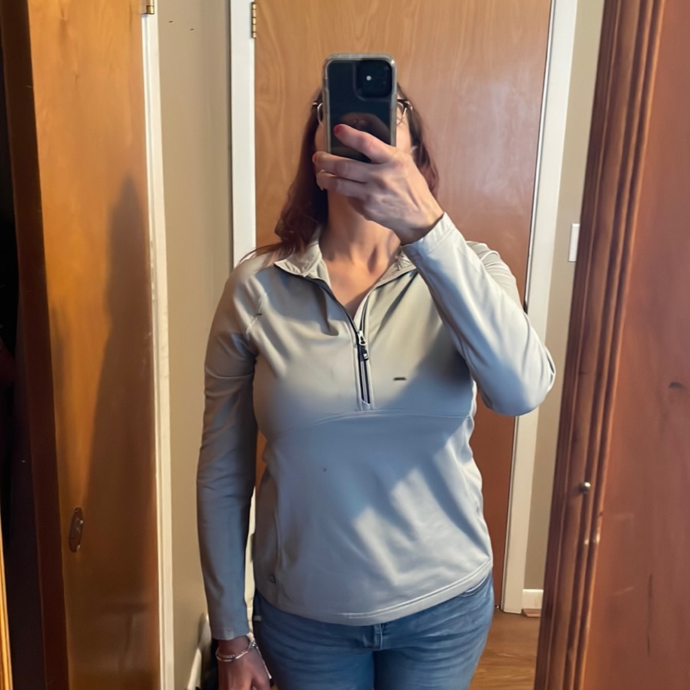 Grey UV protection, long sleeve shirt.